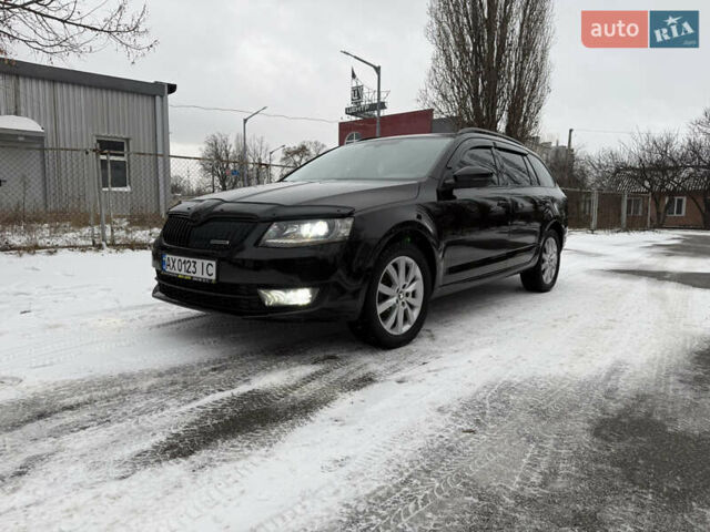 Черный Шкода Октавия, объемом двигателя 1.6 л и пробегом 335 тыс. км за 11000 $, фото 1 на Automoto.ua