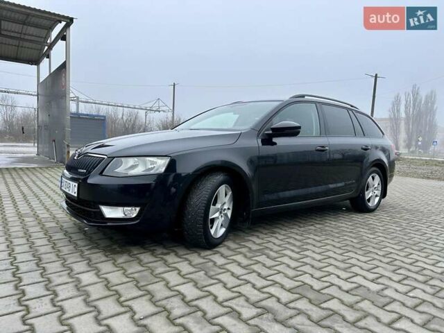 Черный Шкода Октавия, объемом двигателя 1.6 л и пробегом 267 тыс. км за 9500 $, фото 1 на Automoto.ua