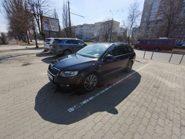 Черный Шкода Октавия, объемом двигателя 2 л и пробегом 252 тыс. км за 13400 $, фото 1 на Automoto.ua