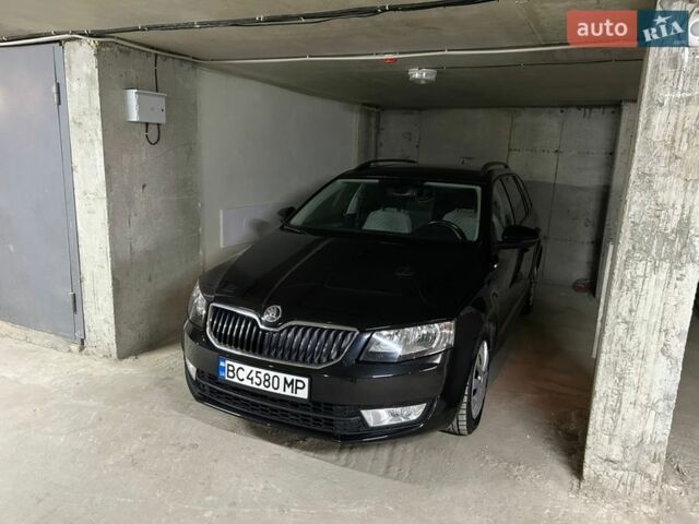 Черный Шкода Октавия, объемом двигателя 1.6 л и пробегом 246 тыс. км за 9900 $, фото 1 на Automoto.ua