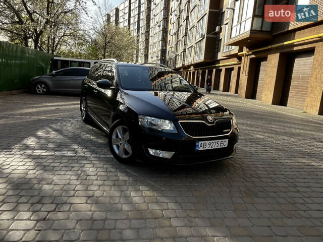 Черный Шкода Октавия, объемом двигателя 1.6 л и пробегом 267 тыс. км за 11000 $, фото 1 на Automoto.ua
