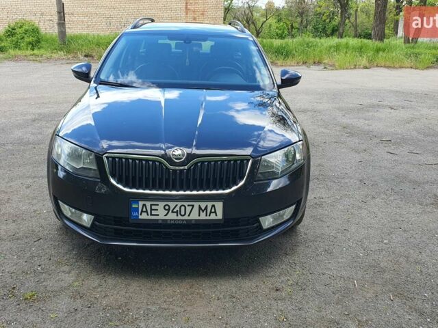 Черный Шкода Октавия, объемом двигателя 1.6 л и пробегом 220 тыс. км за 9500 $, фото 1 на Automoto.ua