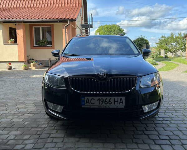 Черный Шкода Октавия, объемом двигателя 1.6 л и пробегом 245 тыс. км за 11500 $, фото 1 на Automoto.ua