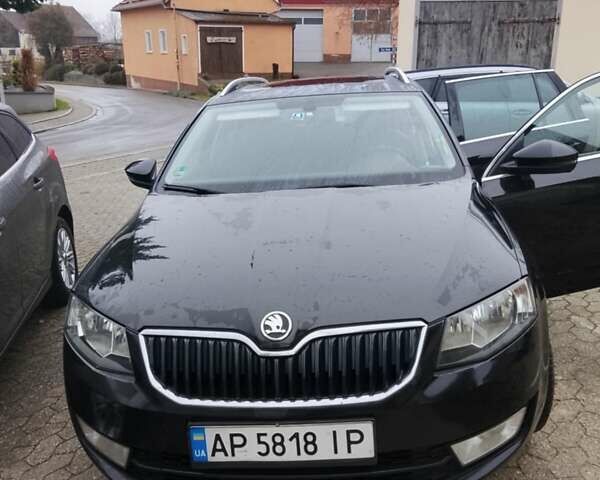 Черный Шкода Октавия, объемом двигателя 1.6 л и пробегом 298 тыс. км за 9000 $, фото 1 на Automoto.ua