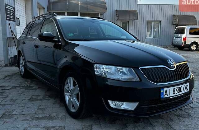 Черный Шкода Октавия, объемом двигателя 1.6 л и пробегом 290 тыс. км за 10800 $, фото 1 на Automoto.ua