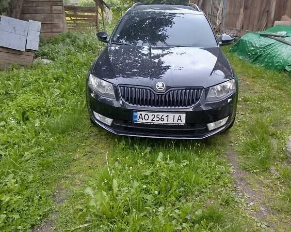 Черный Шкода Октавия, объемом двигателя 1.6 л и пробегом 268 тыс. км за 12300 $, фото 1 на Automoto.ua