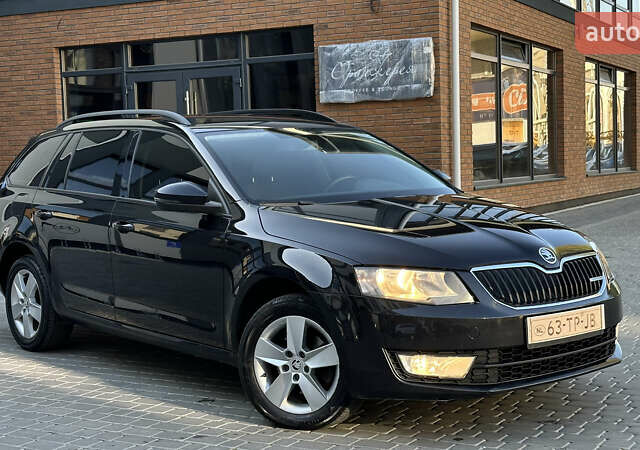 Черный Шкода Октавия, объемом двигателя 1.6 л и пробегом 214 тыс. км за 10999 $, фото 1 на Automoto.ua