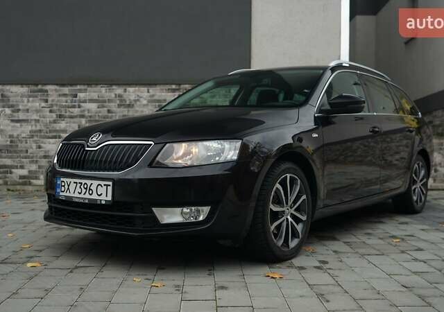 Черный Шкода Октавия, объемом двигателя 1.6 л и пробегом 247 тыс. км за 10300 $, фото 1 на Automoto.ua
