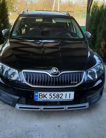 Черный Шкода Октавия, объемом двигателя 2 л и пробегом 214 тыс. км за 18600 $, фото 1 на Automoto.ua