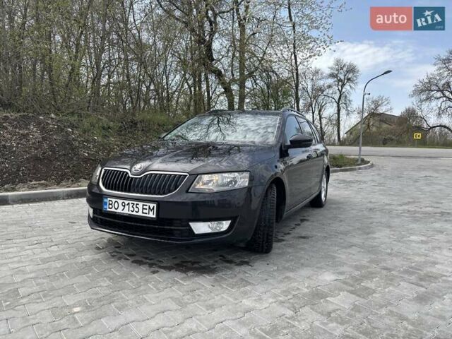 Черный Шкода Октавия, объемом двигателя 1.6 л и пробегом 227 тыс. км за 13200 $, фото 1 на Automoto.ua