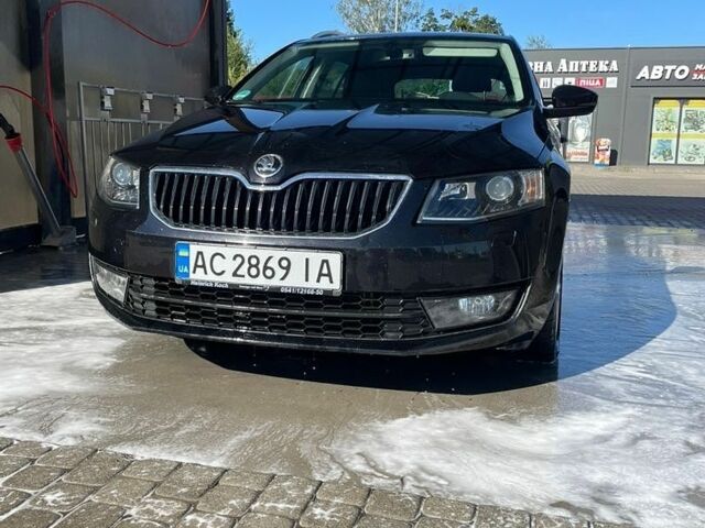 Черный Шкода Октавия, объемом двигателя 1.6 л и пробегом 274 тыс. км за 11200 $, фото 1 на Automoto.ua