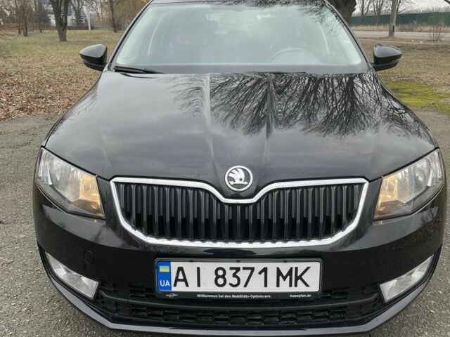 Черный Шкода Октавия, объемом двигателя 1.6 л и пробегом 260 тыс. км за 12229 $, фото 1 на Automoto.ua