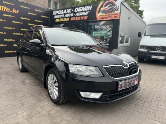 Черный Шкода Октавия, объемом двигателя 2 л и пробегом 243 тыс. км за 12300 $, фото 1 на Automoto.ua