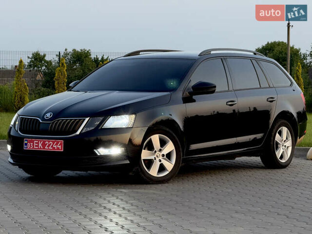 Чорний Шкода Октавія, об'ємом двигуна 1.6 л та пробігом 240 тис. км за 11900 $, фото 1 на Automoto.ua