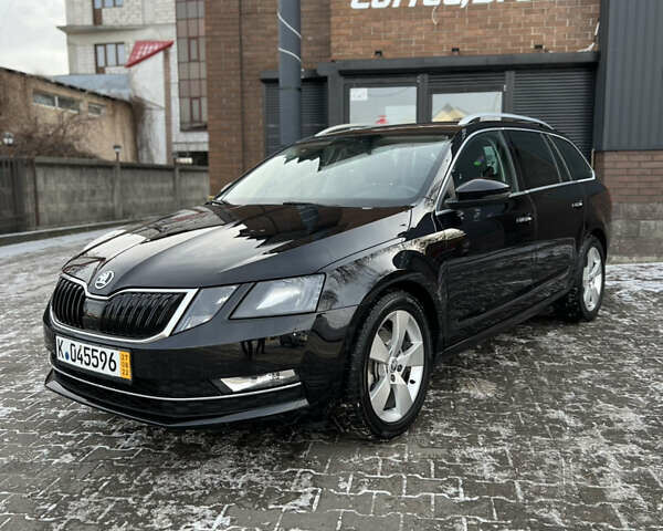 Черный Шкода Октавия, объемом двигателя 1.97 л и пробегом 200 тыс. км за 16000 $, фото 1 на Automoto.ua