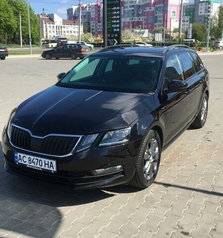 Черный Шкода Октавия, объемом двигателя 1.6 л и пробегом 274 тыс. км за 13000 $, фото 1 на Automoto.ua