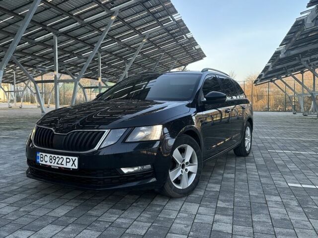 Черный Шкода Октавия, объемом двигателя 2 л и пробегом 280 тыс. км за 13893 $, фото 1 на Automoto.ua