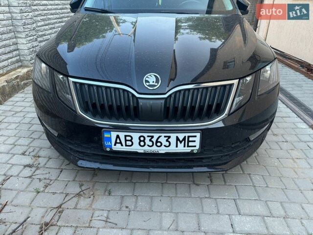 Чорний Шкода Октавія, об'ємом двигуна 1.6 л та пробігом 221 тис. км за 13100 $, фото 1 на Automoto.ua