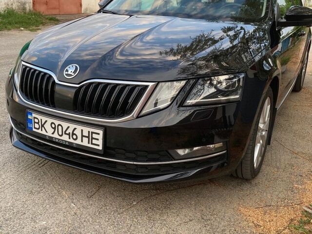 Чорний Шкода Октавія, об'ємом двигуна 1.6 л та пробігом 261 тис. км за 10600 $, фото 1 на Automoto.ua