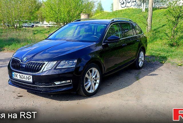 Черный Шкода Октавия, объемом двигателя 1.6 л и пробегом 21200 тыс. км за 14000 $, фото 1 на Automoto.ua