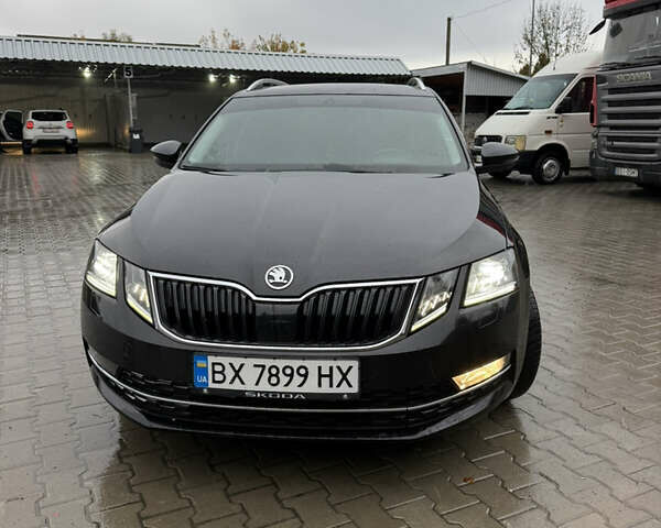 Черный Шкода Октавия, объемом двигателя 1.6 л и пробегом 306 тыс. км за 14500 $, фото 1 на Automoto.ua