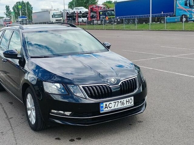 Чорний Шкода Октавія, об'ємом двигуна 2 л та пробігом 240 тис. км за 15100 $, фото 1 на Automoto.ua