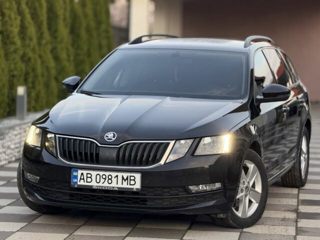 Черный Шкода Октавия, объемом двигателя 1.6 л и пробегом 243 тыс. км за 13850 $, фото 1 на Automoto.ua