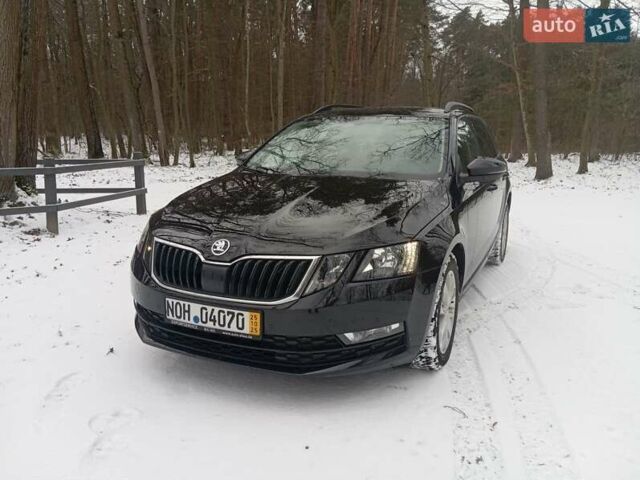 Черный Шкода Октавия, объемом двигателя 1.6 л и пробегом 188 тыс. км за 14250 $, фото 1 на Automoto.ua