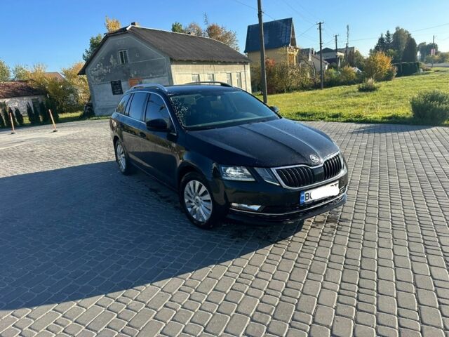 Черный Шкода Октавия, объемом двигателя 2 л и пробегом 161 тыс. км за 13555 $, фото 1 на Automoto.ua