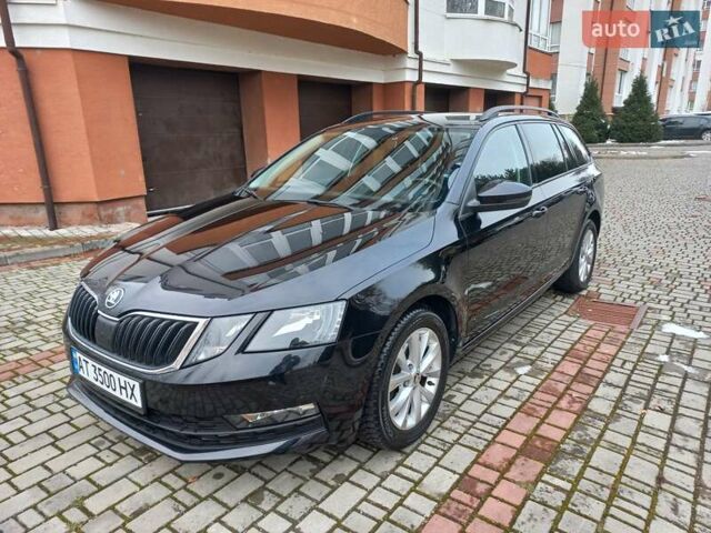 Черный Шкода Октавия, объемом двигателя 0 л и пробегом 238 тыс. км за 13500 $, фото 1 на Automoto.ua