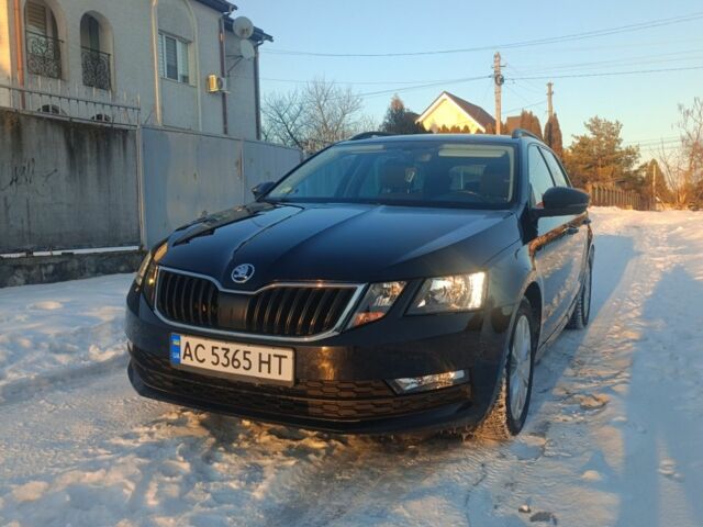 Чорний Шкода Октавія, об'ємом двигуна 1.6 л та пробігом 254 тис. км за 13000 $, фото 1 на Automoto.ua