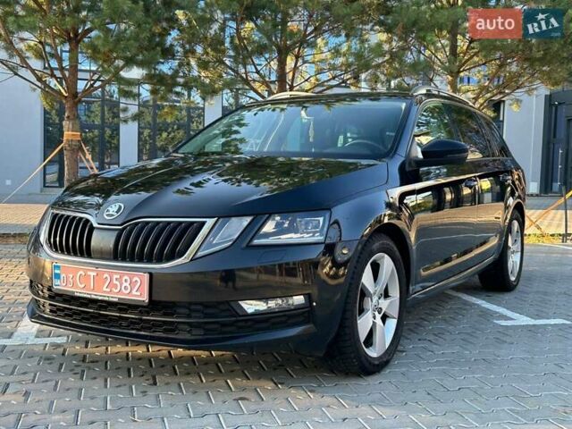 Черный Шкода Октавия, объемом двигателя 2 л и пробегом 229 тыс. км за 16500 $, фото 1 на Automoto.ua