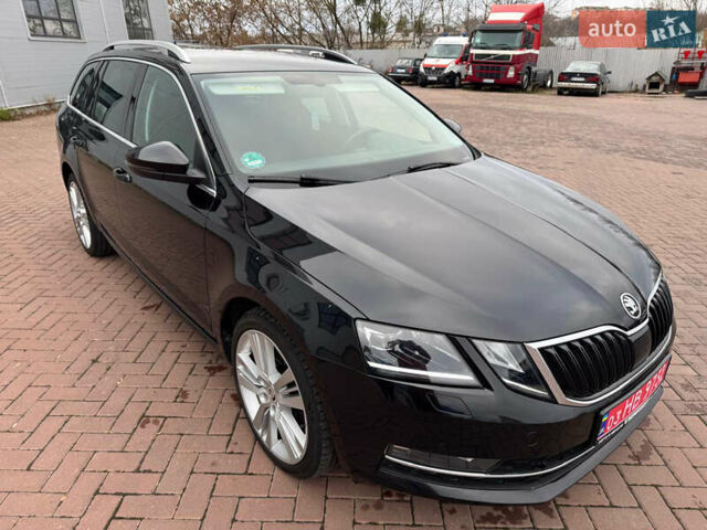 Черный Шкода Октавия, объемом двигателя 2 л и пробегом 216 тыс. км за 17800 $, фото 1 на Automoto.ua
