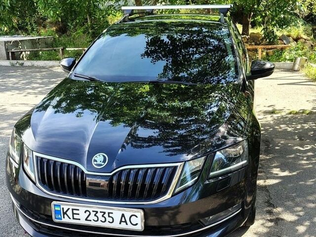 Черный Шкода Октавия, объемом двигателя 2 л и пробегом 284 тыс. км за 15400 $, фото 1 на Automoto.ua