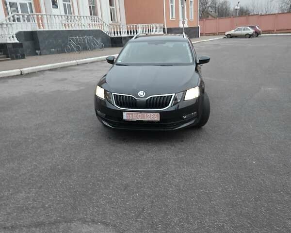Чорний Шкода Октавія, об'ємом двигуна 1.98 л та пробігом 235 тис. км за 16200 $, фото 1 на Automoto.ua