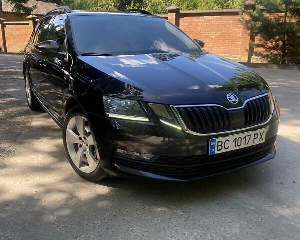 Чорний Шкода Октавія, об'ємом двигуна 1.6 л та пробігом 207 тис. км за 15700 $, фото 1 на Automoto.ua