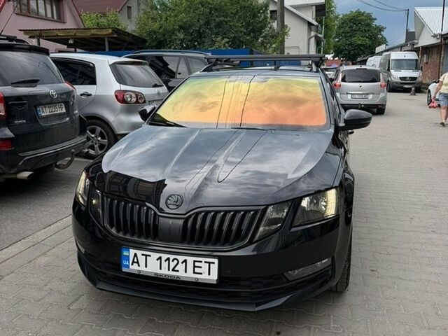 Черный Шкода Октавия, объемом двигателя 1.97 л и пробегом 263 тыс. км за 15000 $, фото 1 на Automoto.ua