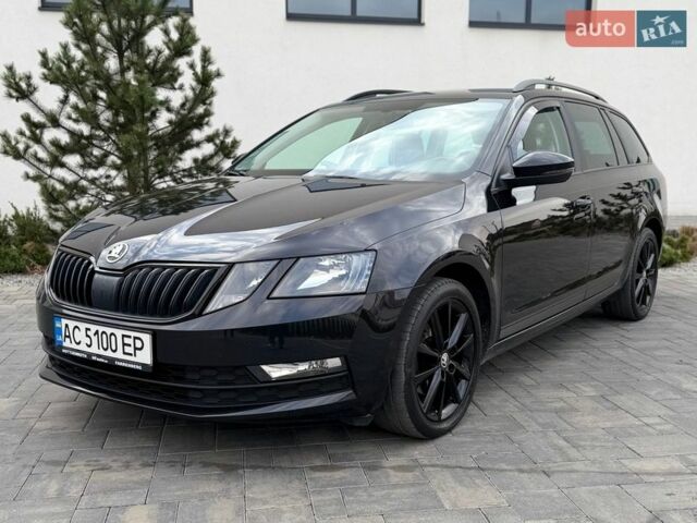 Черный Шкода Октавия, объемом двигателя 2 л и пробегом 141 тыс. км за 18500 $, фото 1 на Automoto.ua