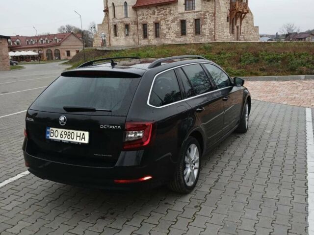 Черный Шкода Октавия, объемом двигателя 2 л и пробегом 204 тыс. км за 16000 $, фото 1 на Automoto.ua