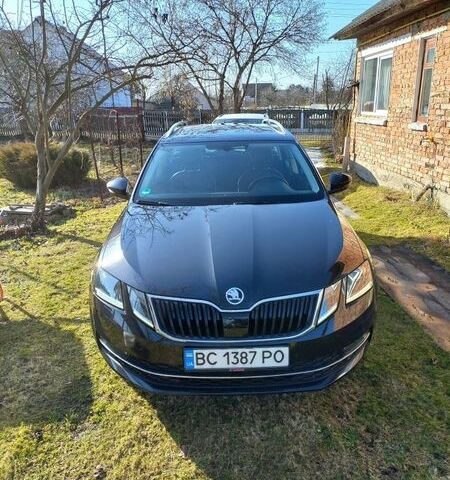 Черный Шкода Октавия, объемом двигателя 1.6 л и пробегом 180 тыс. км за 15999 $, фото 1 на Automoto.ua