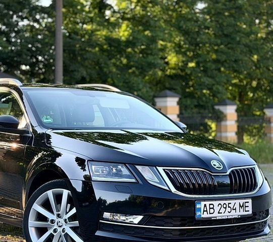 Черный Шкода Октавия, объемом двигателя 1.97 л и пробегом 230 тыс. км за 16000 $, фото 1 на Automoto.ua