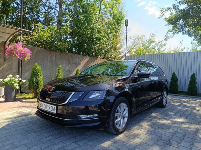 Черный Шкода Октавия, объемом двигателя 2 л и пробегом 250 тыс. км за 15305 $, фото 1 на Automoto.ua