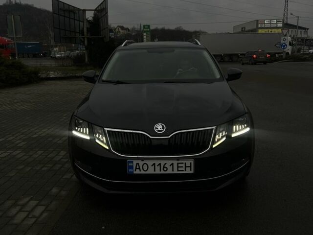 Черный Шкода Октавия, объемом двигателя 1.5 л и пробегом 286 тыс. км за 13000 $, фото 1 на Automoto.ua