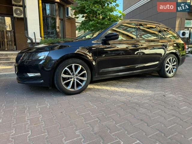 Черный Шкода Октавия, объемом двигателя 1.6 л и пробегом 222 тыс. км за 13500 $, фото 1 на Automoto.ua