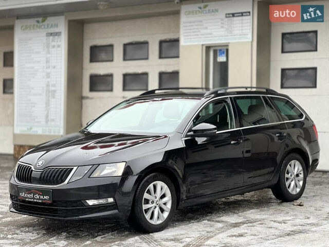 Чорний Шкода Октавія, об'ємом двигуна 1.6 л та пробігом 231 тис. км за 14999 $, фото 1 на Automoto.ua