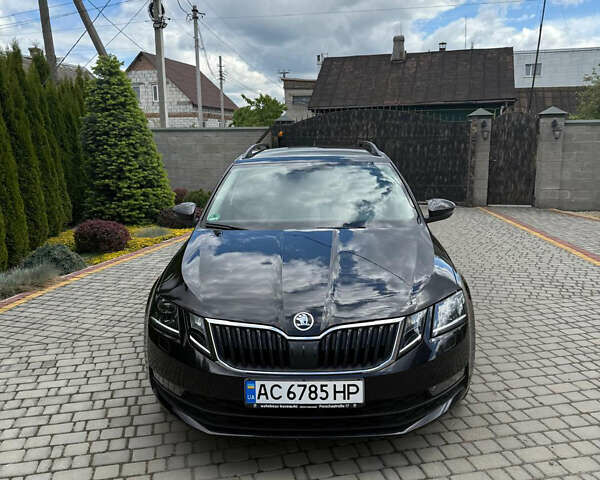 Чорний Шкода Октавія, об'ємом двигуна 1.97 л та пробігом 260 тис. км за 15500 $, фото 1 на Automoto.ua