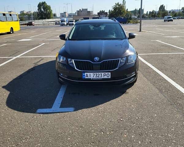 Шкода Октавия 2020 в Киеве на Automoto.ua Черный Шкода Октавия, объемом двигателя 1.97 л и пробегом 248 тыс. км за 16500 $, фото 1 на Automoto.ua