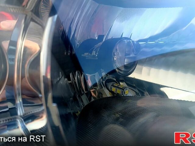 Черный Шкода Октавия, объемом двигателя 1.6 л и пробегом 266 тыс. км за 4200 $, фото 1 на Automoto.ua