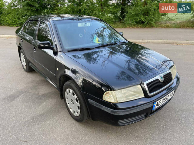 Черный Шкода Октавия, объемом двигателя 1.6 л и пробегом 286 тыс. км за 5000 $, фото 1 на Automoto.ua