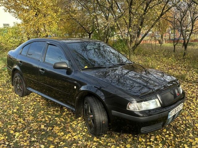 Черный Шкода Октавия, объемом двигателя 1.6 л и пробегом 348 тыс. км за 4200 $, фото 1 на Automoto.ua